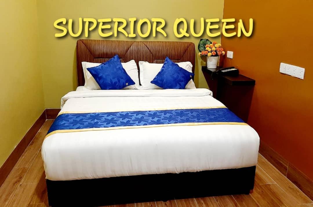 Good 9 Hotel - Bukit Dahlia Джохор Бахру Екстериор снимка